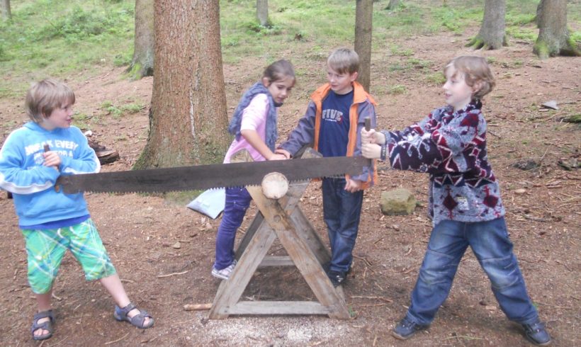 Spielende Kinder